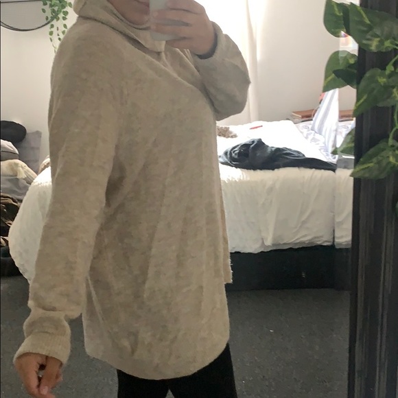 Turtleneck - Picture 2 of 4